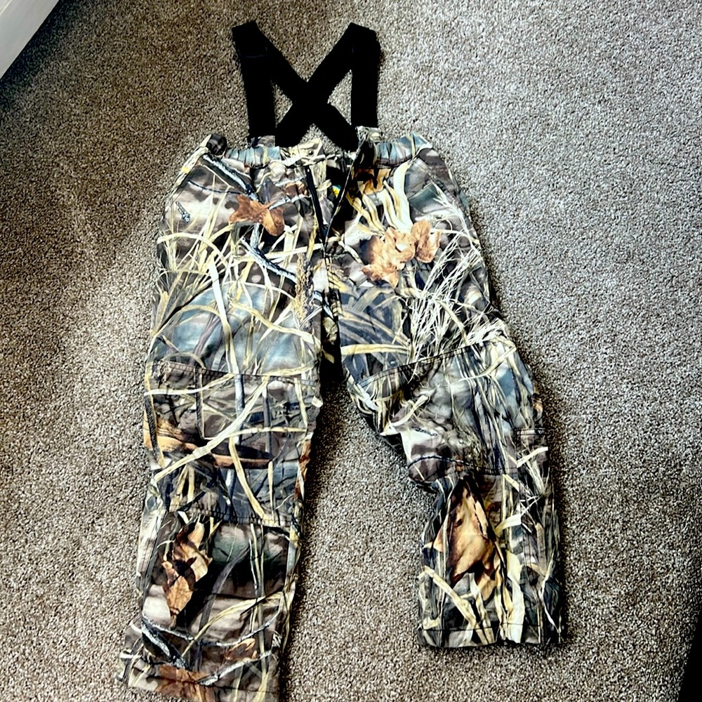 Size small Cabela’s MAX4 hunting pants with suspenders
